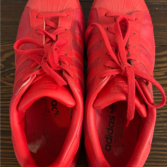 Superstar Triple Red Adidas - Picture 2 of 5